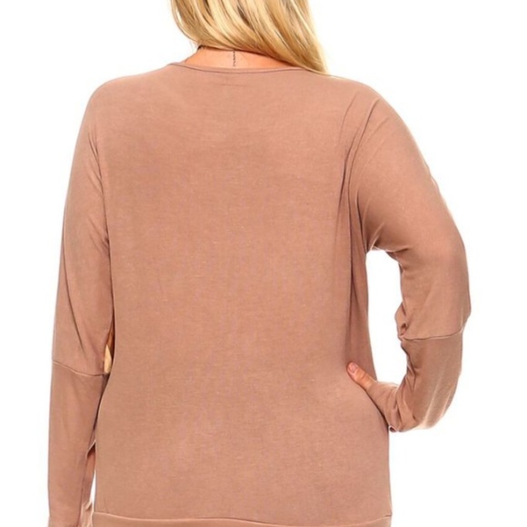 Knit Sweater with Striped Print and Necklace - Picture 3 of 4